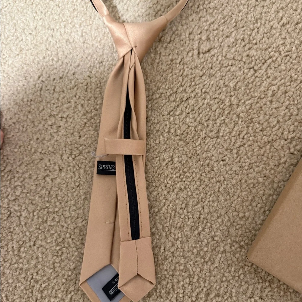Elegant Gold Necktie